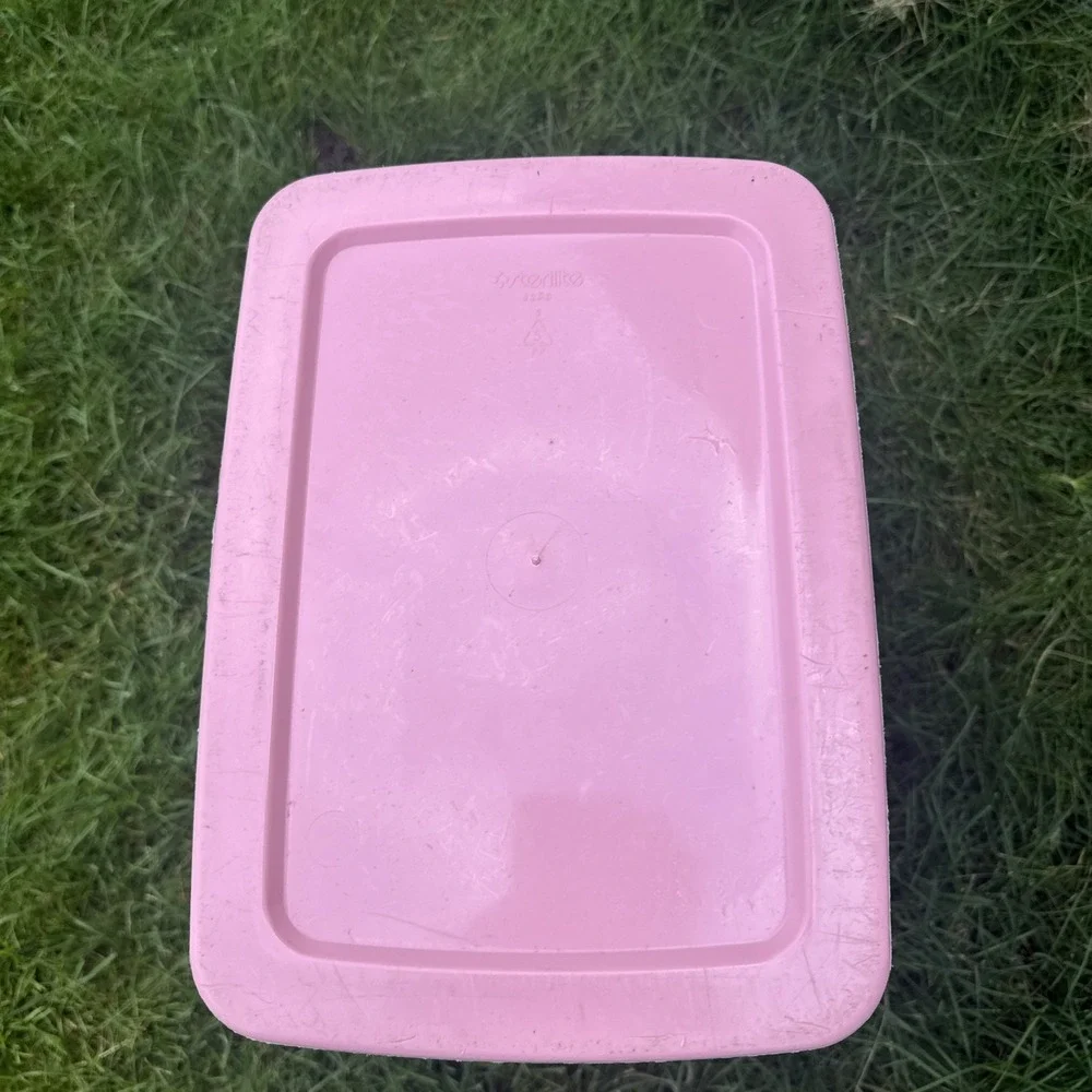 Sterilite Laundry Hamper Pink Plastic Tall 62 Qt Flip Lid Movie Prop Vtg 1990s